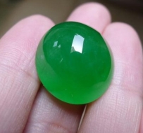 小資族專區開張～有幾顆水頭不錯的小豆種戒面，價位甜甜的，想收藏的朋友可以私訊。